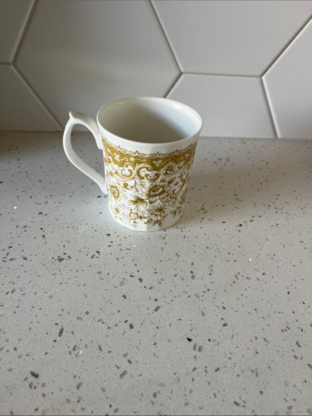White fine bone china Mug with Gold Floral Band Elizabethan